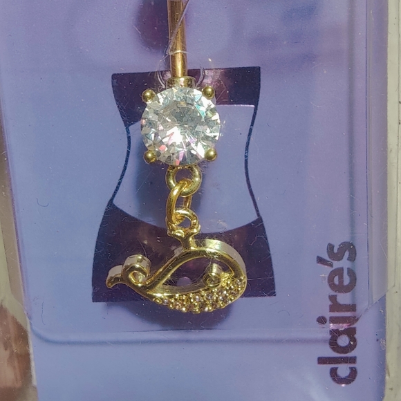 Piercing - Picture 3 of 3